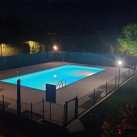 Residence Pool Peschiera Del Garda Buitenkant foto