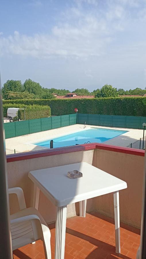 Residence Pool Peschiera Del Garda Buitenkant foto