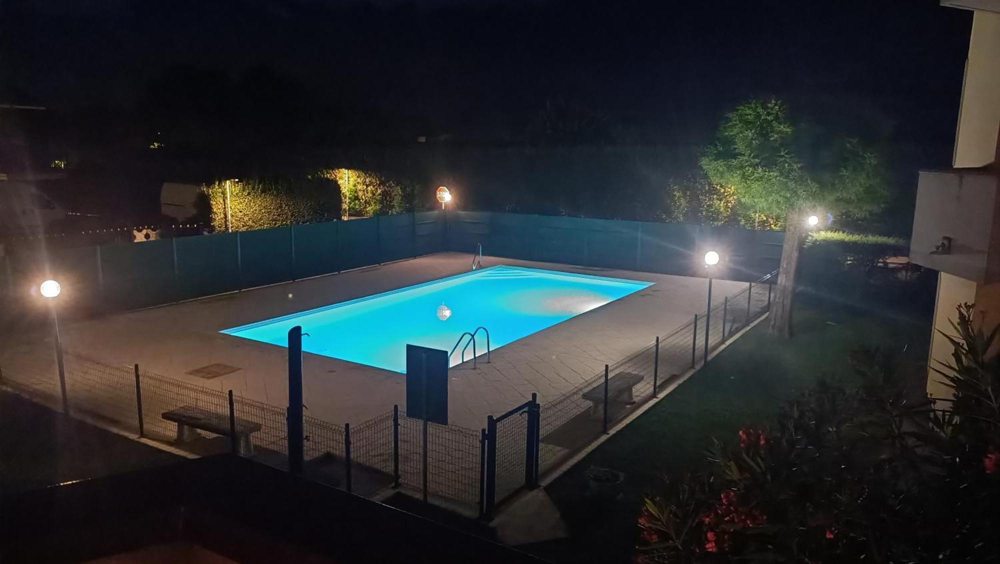 Residence Pool Peschiera Del Garda Buitenkant foto